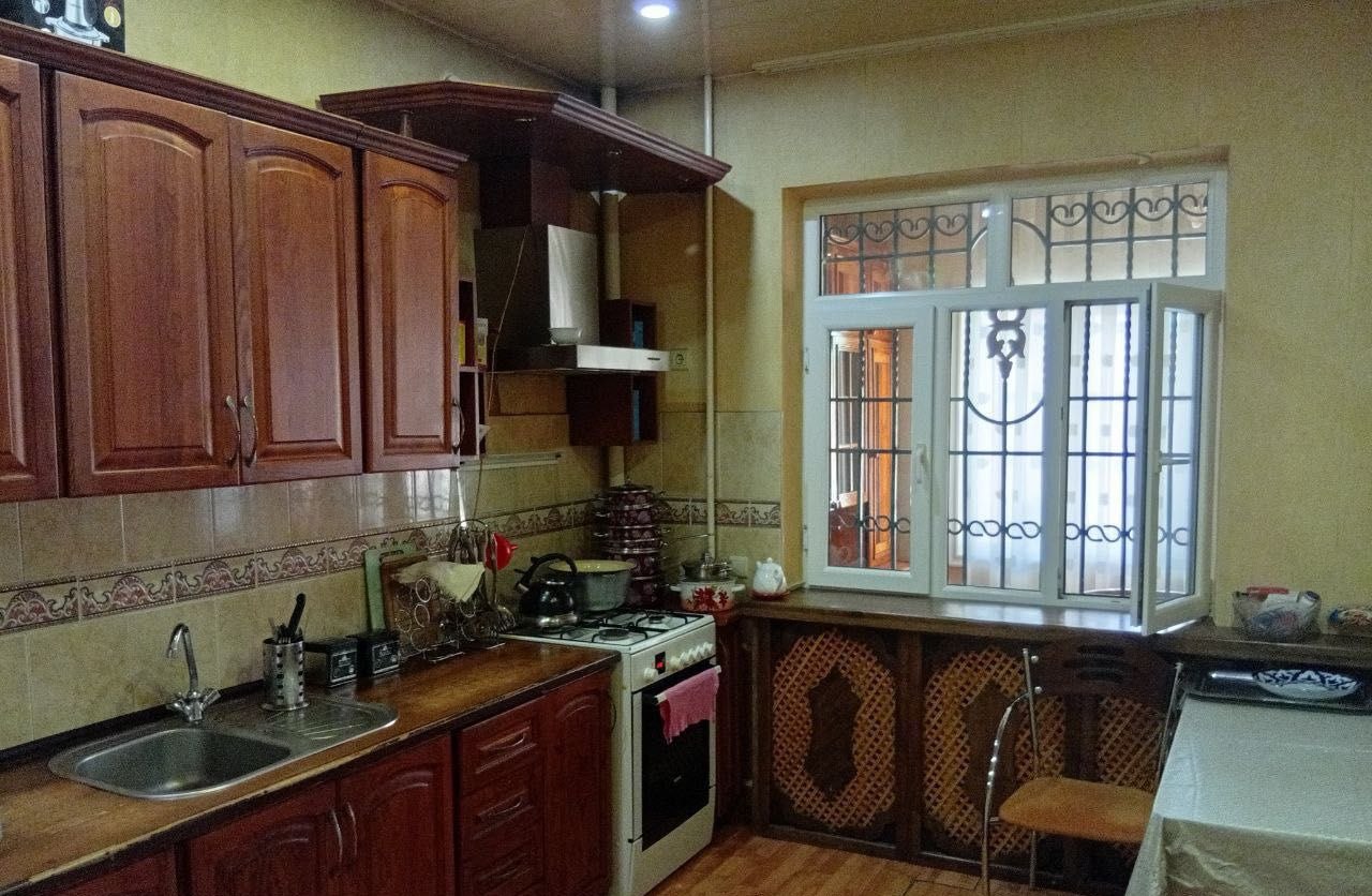 Sotiladi 6 xonali hovli, 309 m² · Mirobod — surat 9