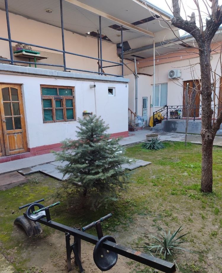 Sotiladi 8 xonali hovli · Mirzo Ulug‘bek — surat 3