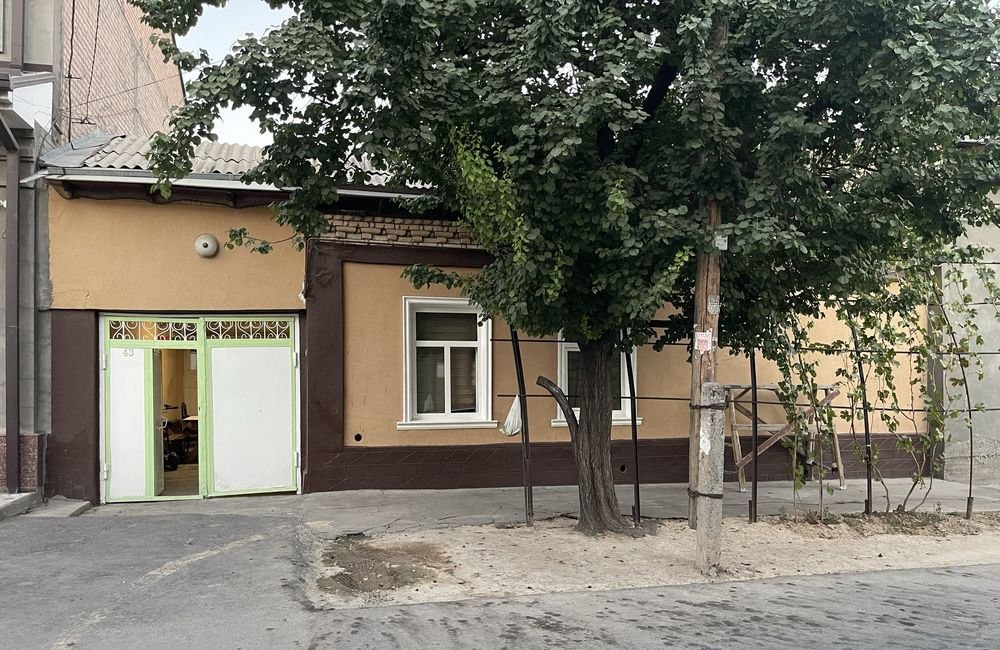 For sale 5-room house · Yunusabad — photo 1