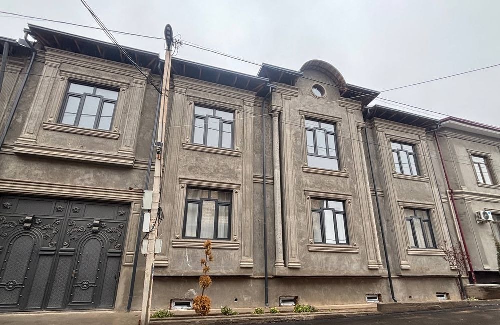 Sotiladi 7 xonali hovli, 700 m² · Olmazor — surat 4