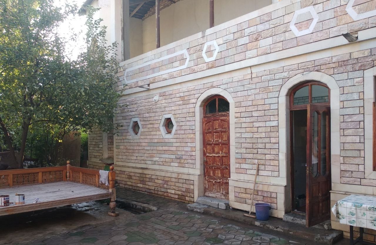Sotiladi 9 xonali hovli · Mirzo Ulug‘bek — surat 5