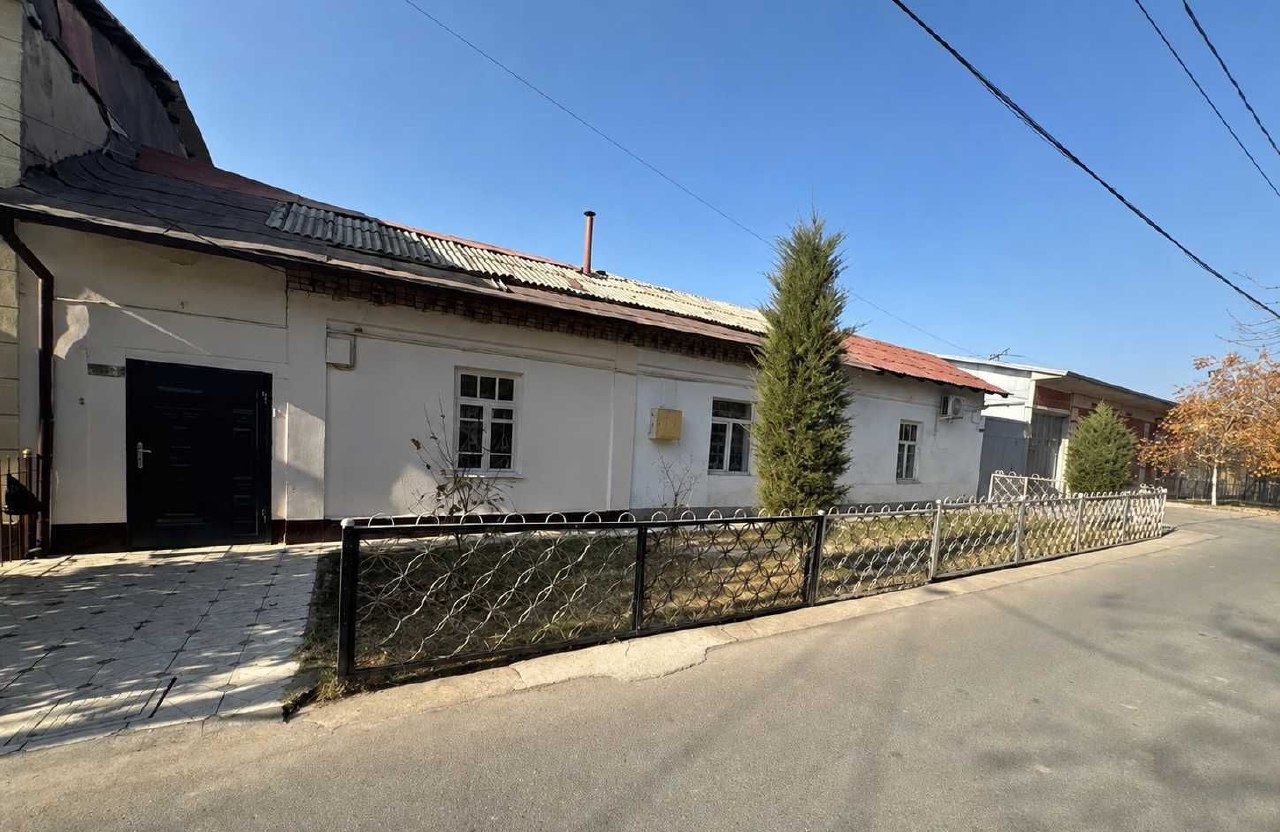 For sale 9-room house · Yunusabad — photo 1