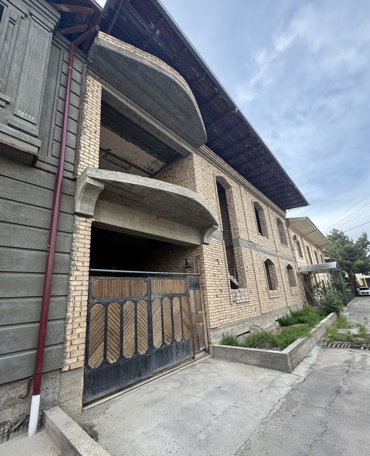 For sale 12-room house, 6 m² · Almazar — photo 2