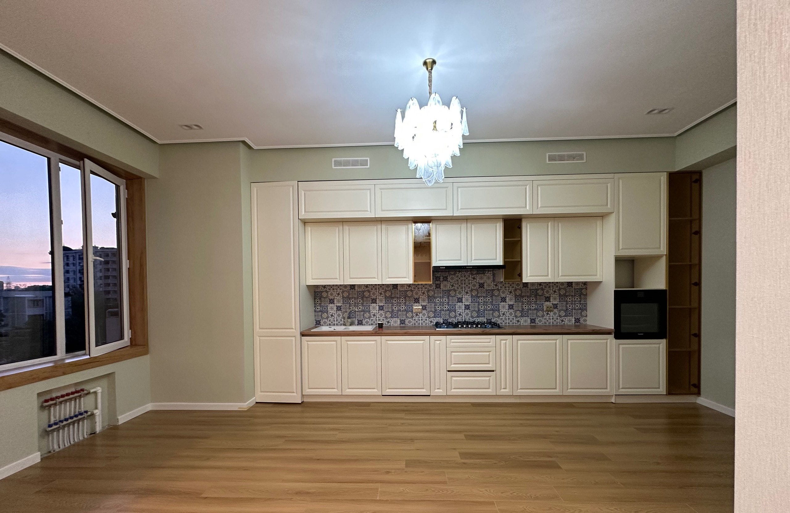 Sotiladi 4 xonali xonadon, 118 m² · Aviasozlarplaza · Yashnobod — surat 1