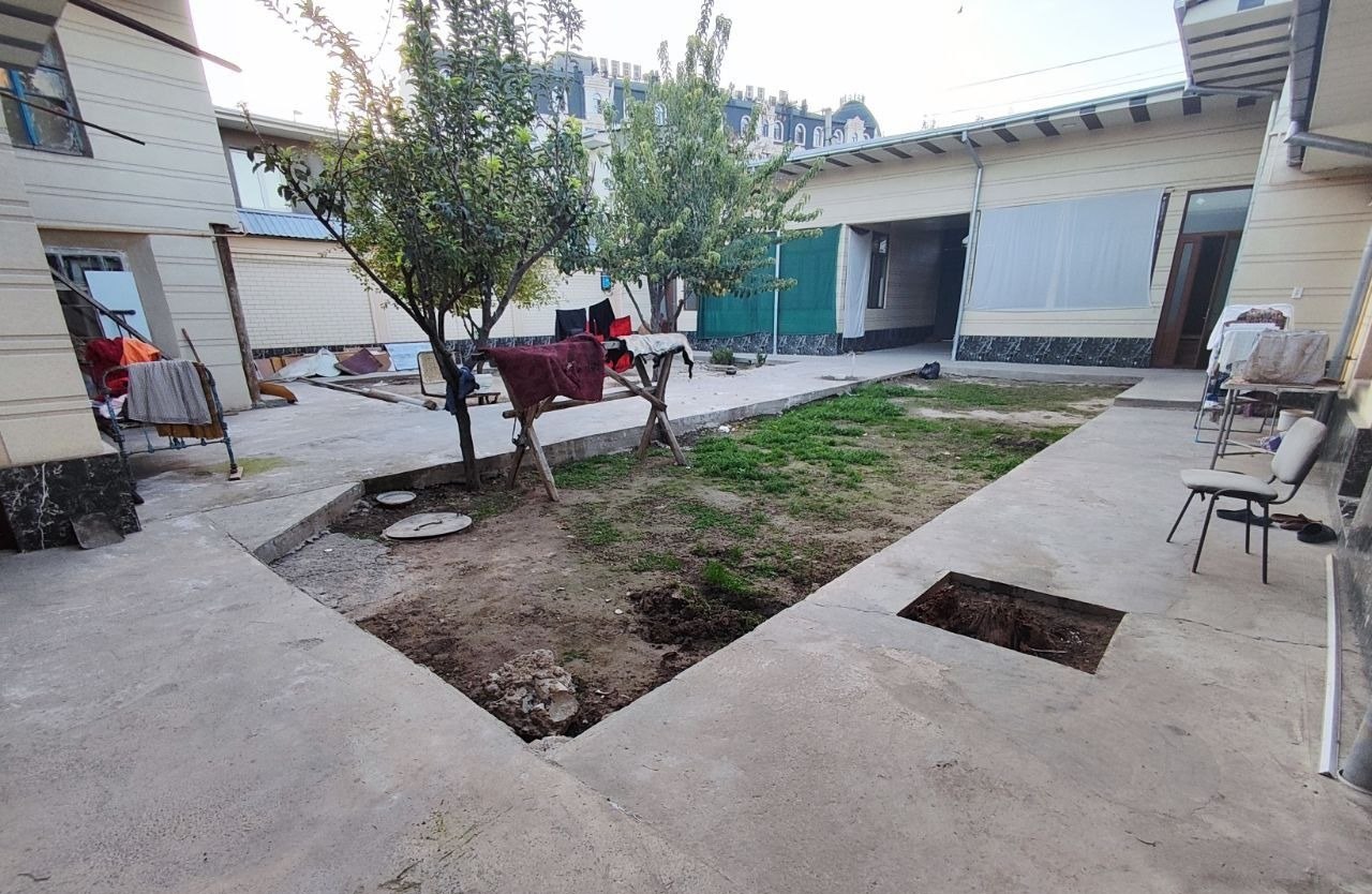 Sotiladi 9 xonali hovli, 176.2 m² · Yakkasaroy — surat 8