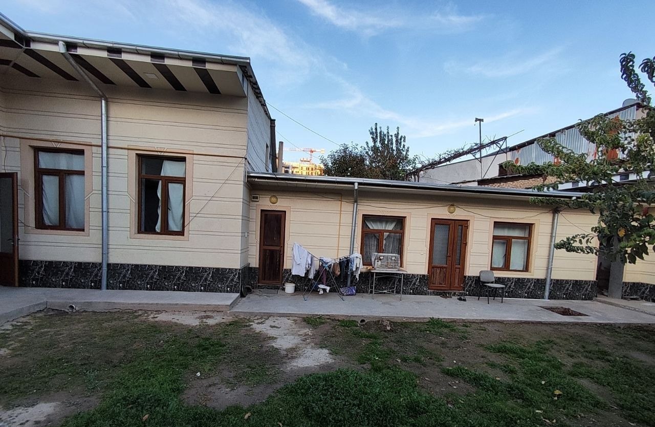 Sotiladi 9 xonali hovli, 176.2 m² · Yakkasaroy — surat 5