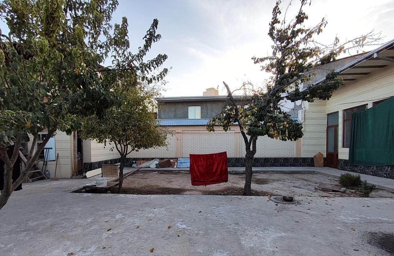 Sotiladi 9 xonali hovli, 176.2 m² · Yakkasaroy — surat 6