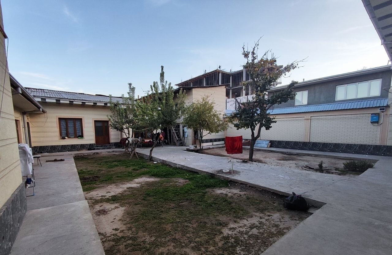 Sotiladi 9 xonali hovli, 176.2 m² · Yakkasaroy — surat 3