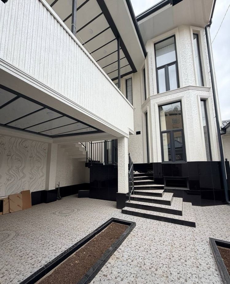 For sale 7-room house, 360 m² · Mirabad — photo 2
