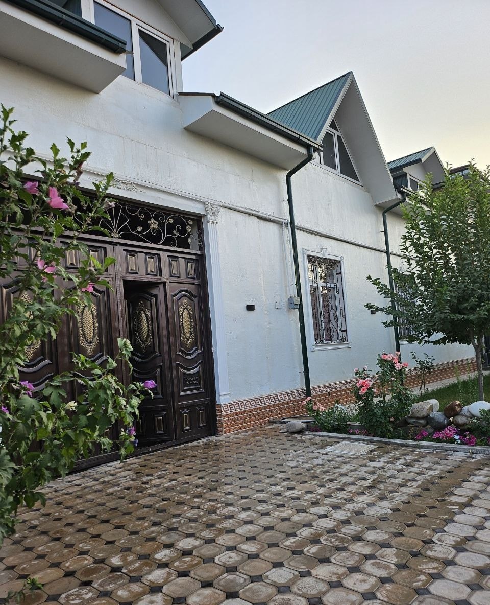 For sale 4-room house · Mirzo-Ulugbek — photo 1