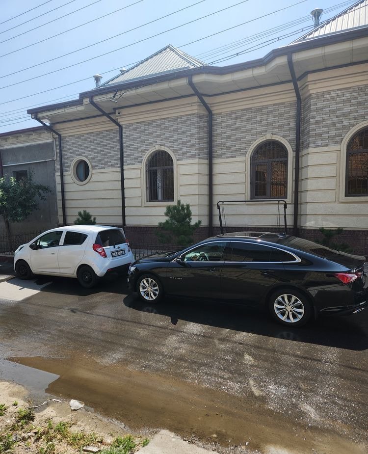 Sotiladi 9 xonali hovli · Uchtepa — surat 2