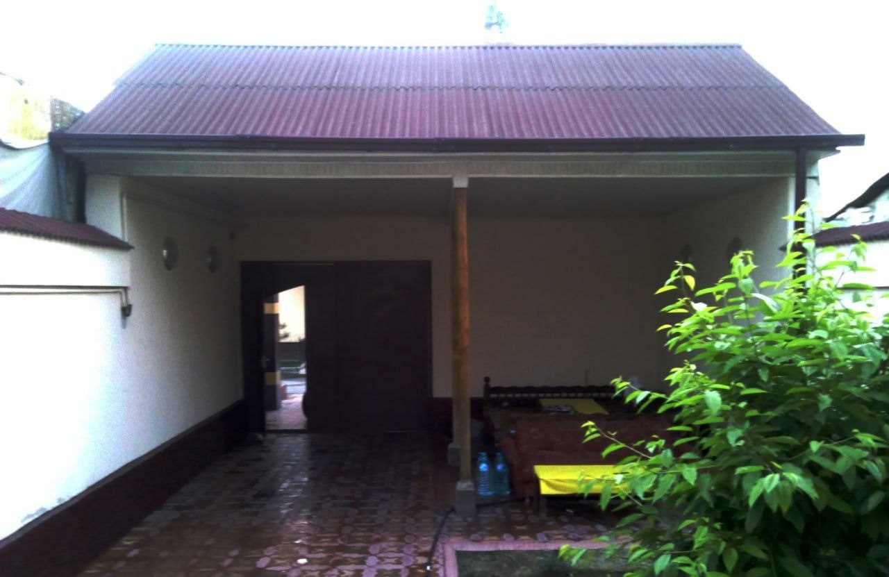 Sotiladi 4 xonali hovli, 230 m² · Mirobod — surat 2