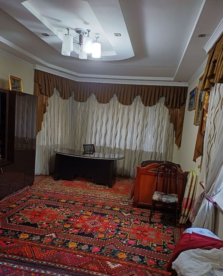Sotiladi 7 xonali hovli · Mirzo Ulug‘bek — surat 3