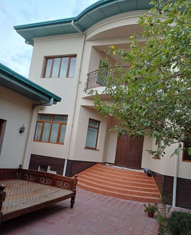 Sotiladi 7 xonali hovli · Mirzo Ulug‘bek — surat 7
