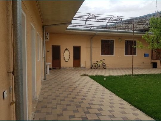 For sale 8-room house, 700 m² · Yunusabad — photo 2