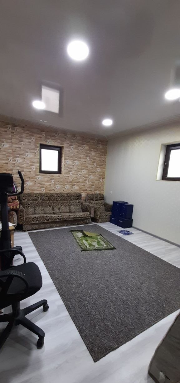Sotiladi 8 xonali hovli · Mirzo Ulug‘bek — surat 2