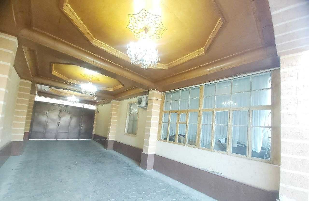 Sotiladi 16 xonali hovli · Mirzo Ulug‘bek — surat 2