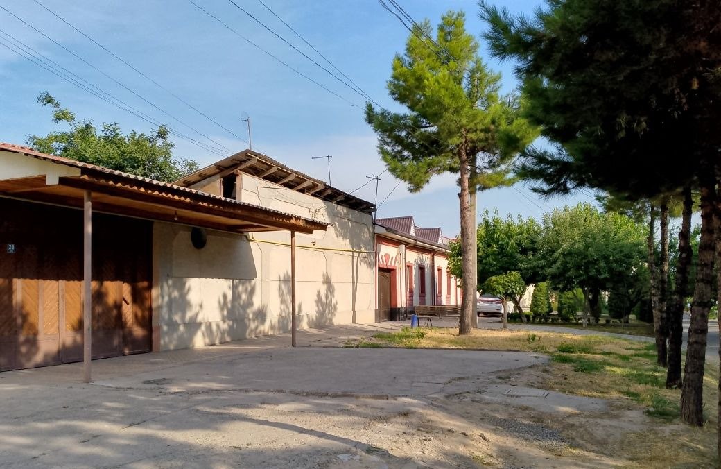 For sale 5-room house, 16 m² · Shaykhantakhur — photo 1