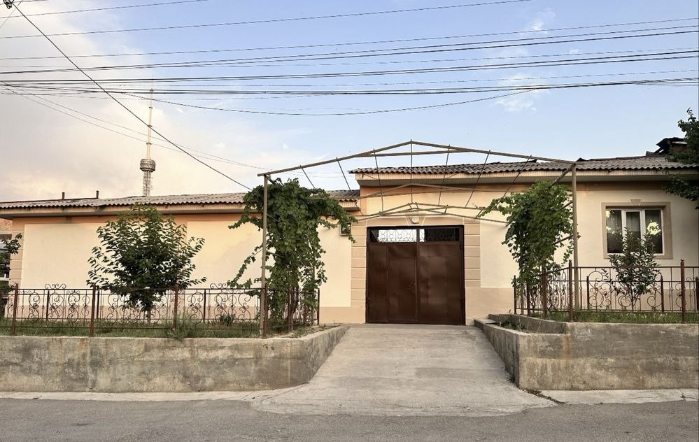 For sale 7-room house · Yunusabad — photo 1