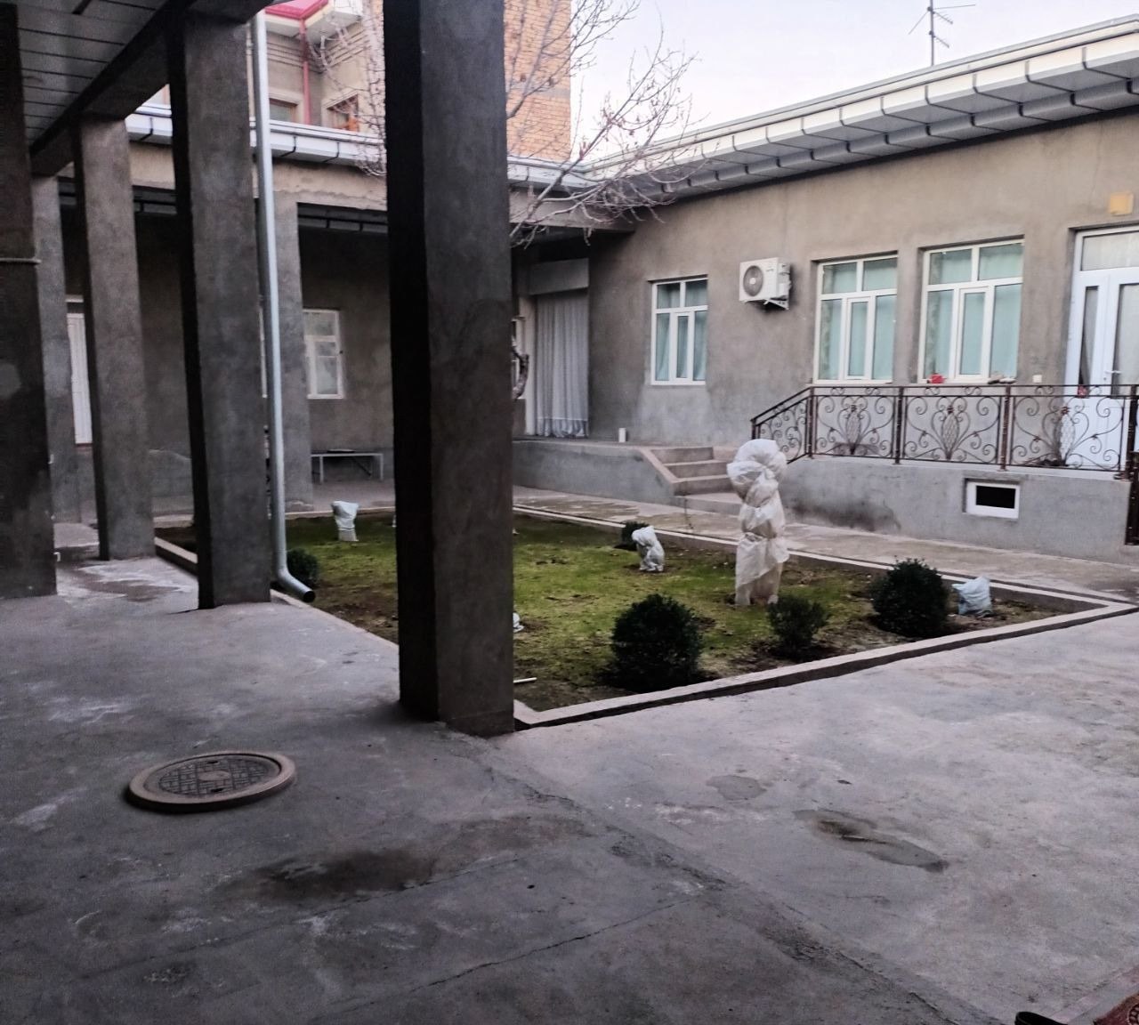 Sotiladi 9 xonali hovli · Chilonzor — surat 3