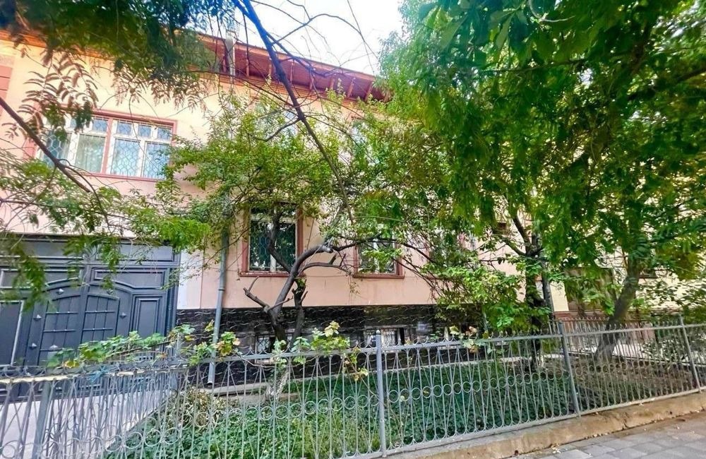 Sotiladi 14 xonali hovli, 500 m² · Yunusobod — surat 2