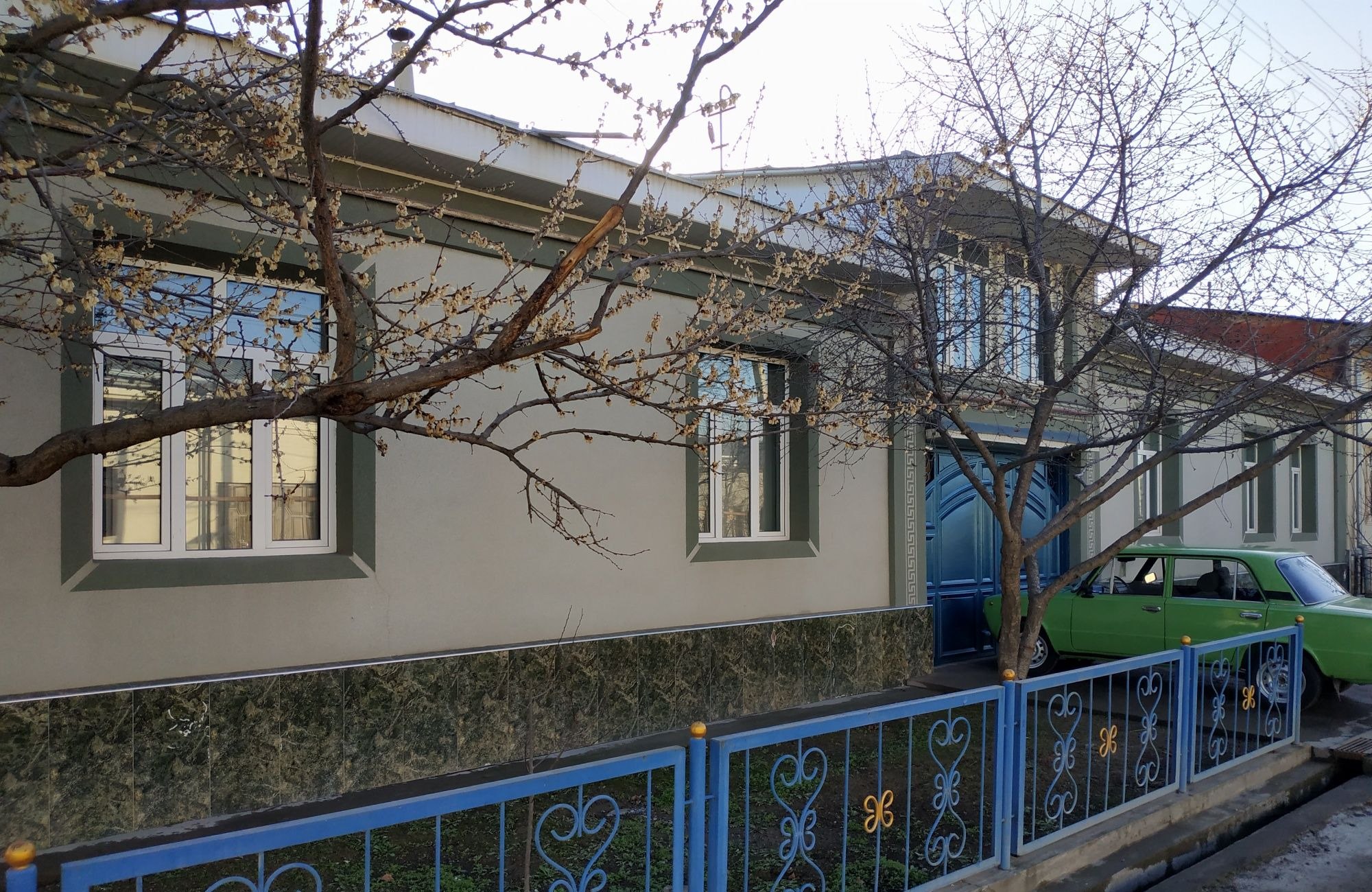 For sale 11-room house, 350 m² · Yunusabad — photo 1