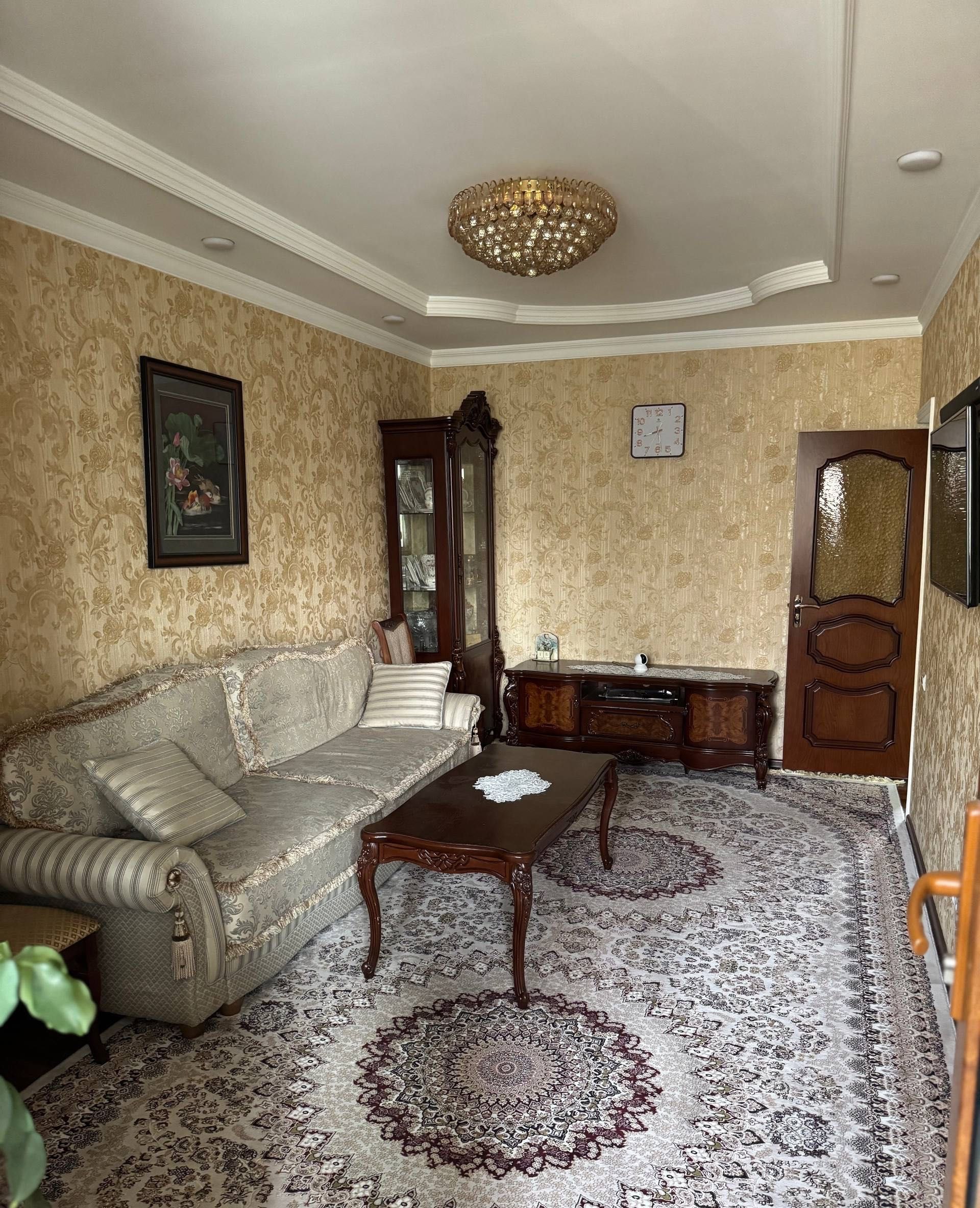 Sotiladi 3 xonali xonadon, 70 m² · Yunusobod — surat 1