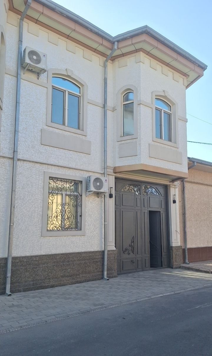 Sotiladi 8 xonali hovli · Mirobod — surat 3