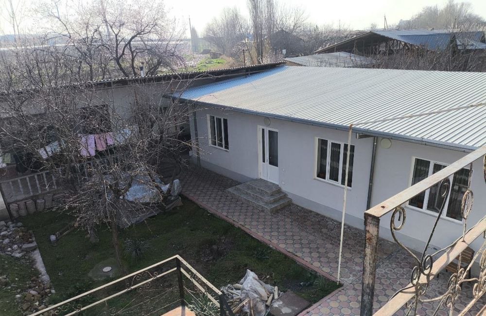 Sotiladi 11 xonali hovli · Yunusobod — surat 2