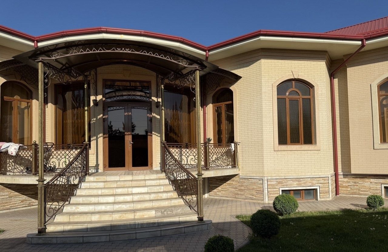 For sale 6-room house · Almazar — photo 1