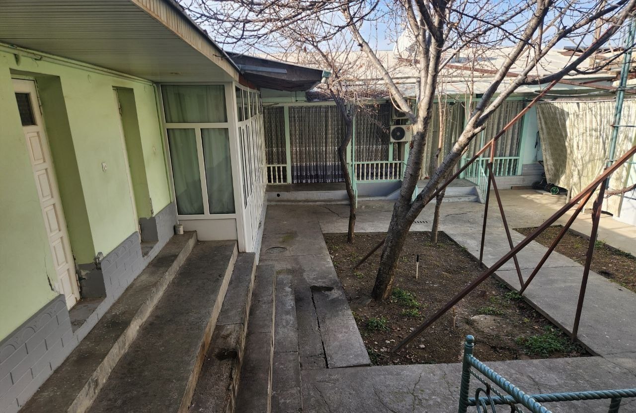 For sale 8-room house, 6 m² · Shaykhantakhur — photo 2