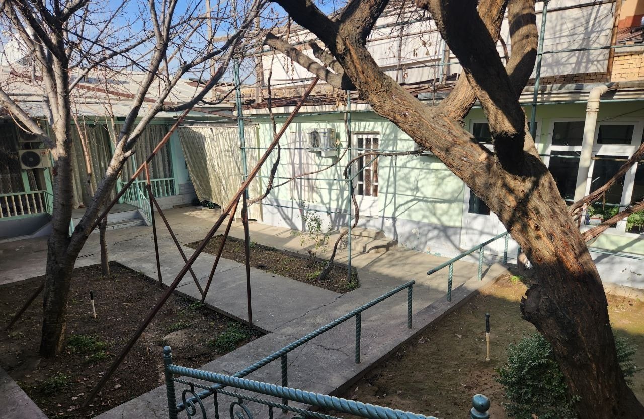 For sale 8-room house, 6 m² · Shaykhantakhur — photo 3