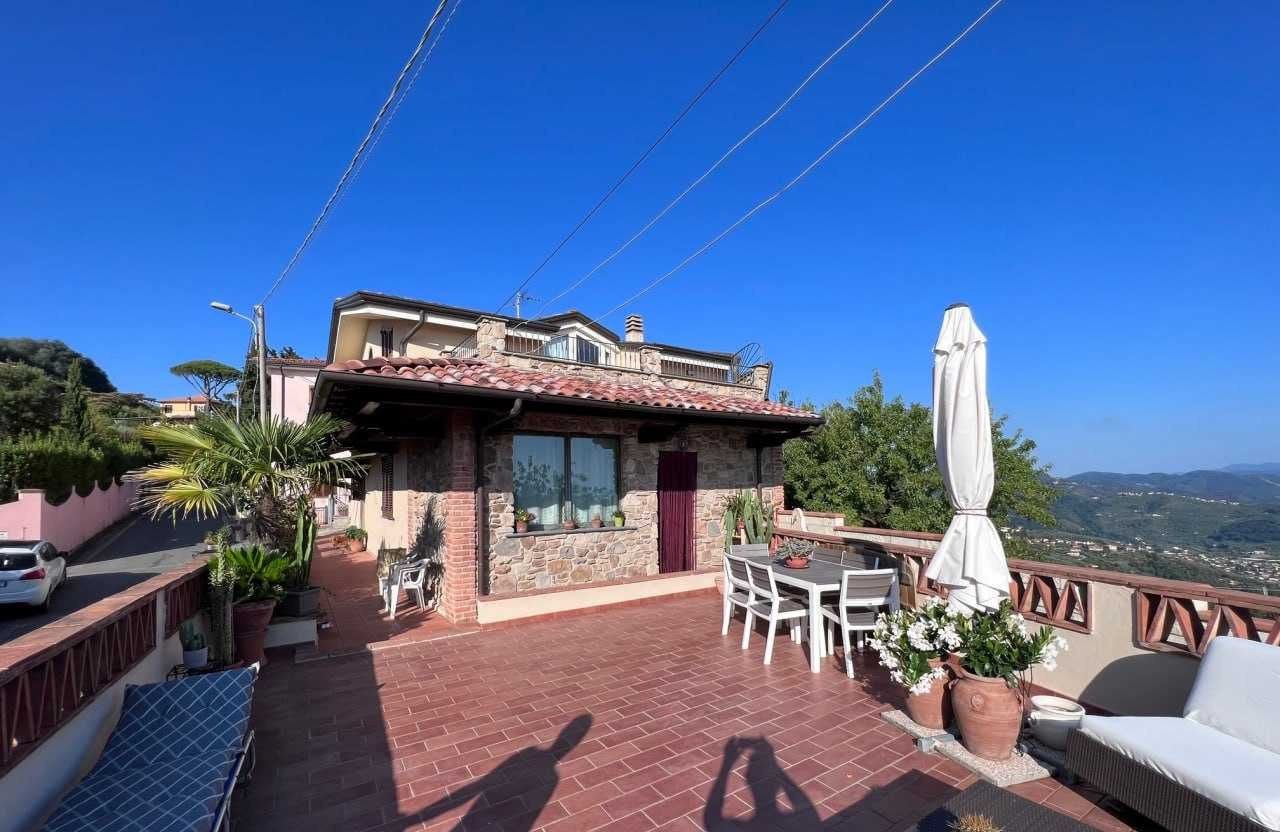 For sale 6-room house, 200 m² · Yunusabad — photo 1