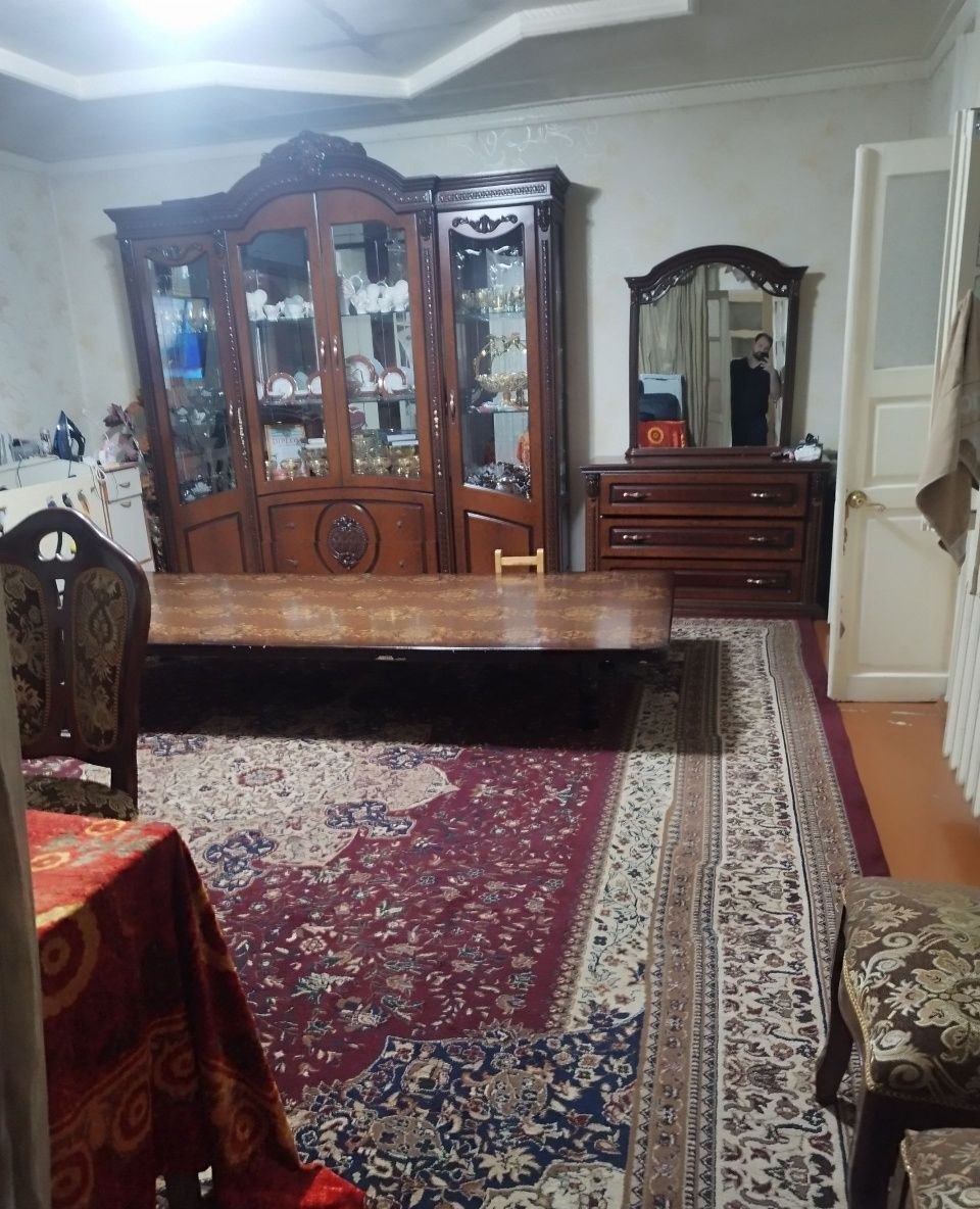 Sotiladi 9 xonali hovli, 300 m² · Yakkasaroy — surat 2