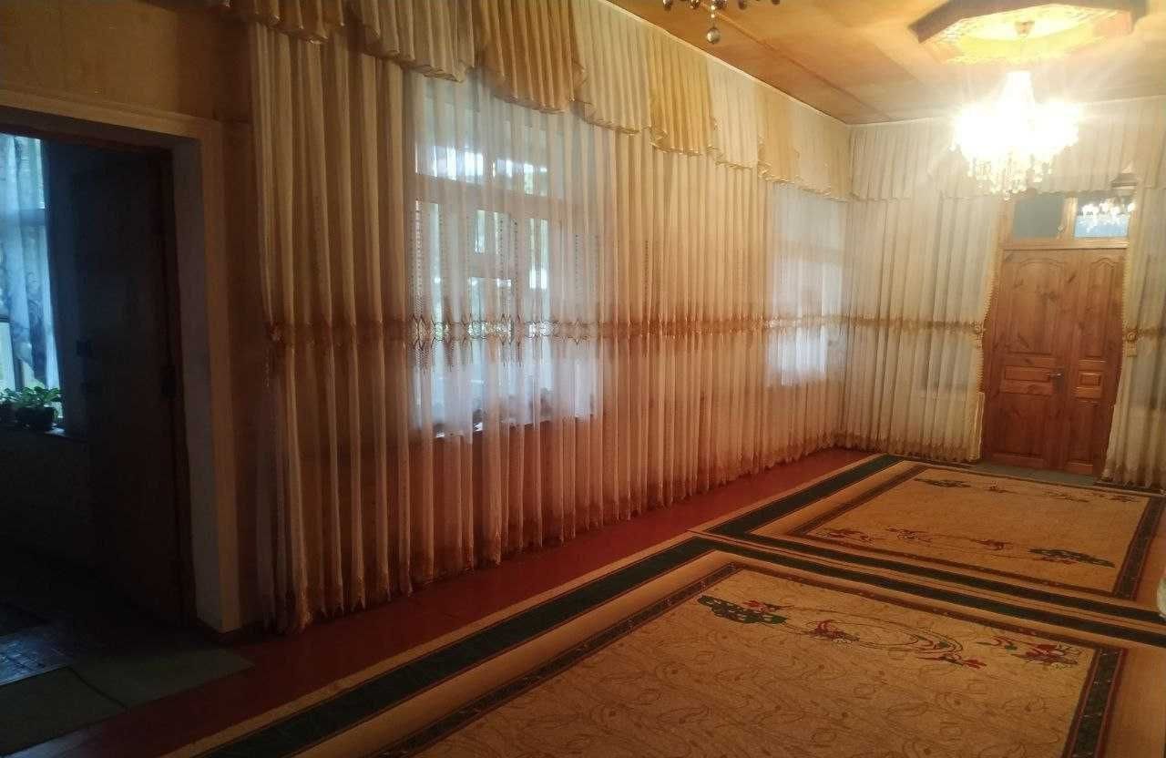 Sotiladi 8 xonali hovli, 120 m² · Mirzo Ulug‘bek — surat 3