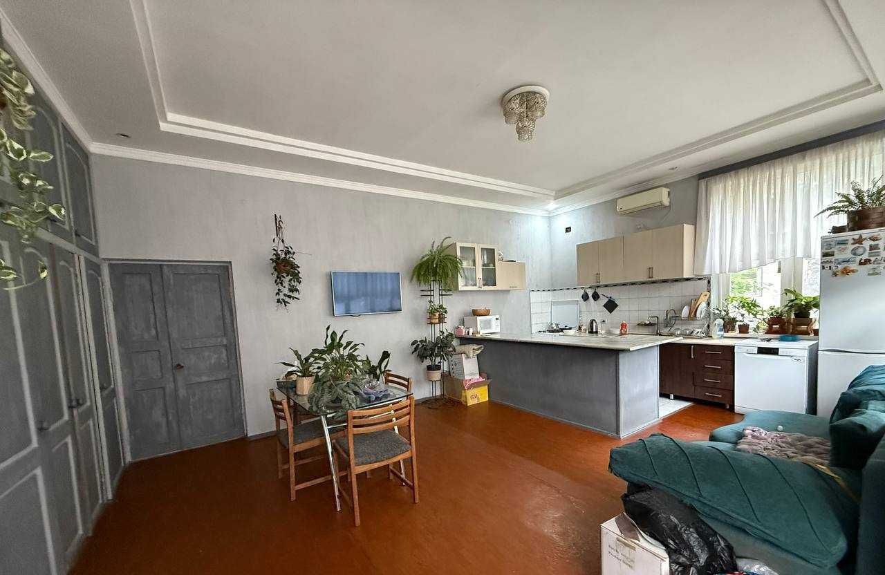 Sotiladi 4 xonali hovli, 289 m² · Mirzo Ulug‘bek — surat 1