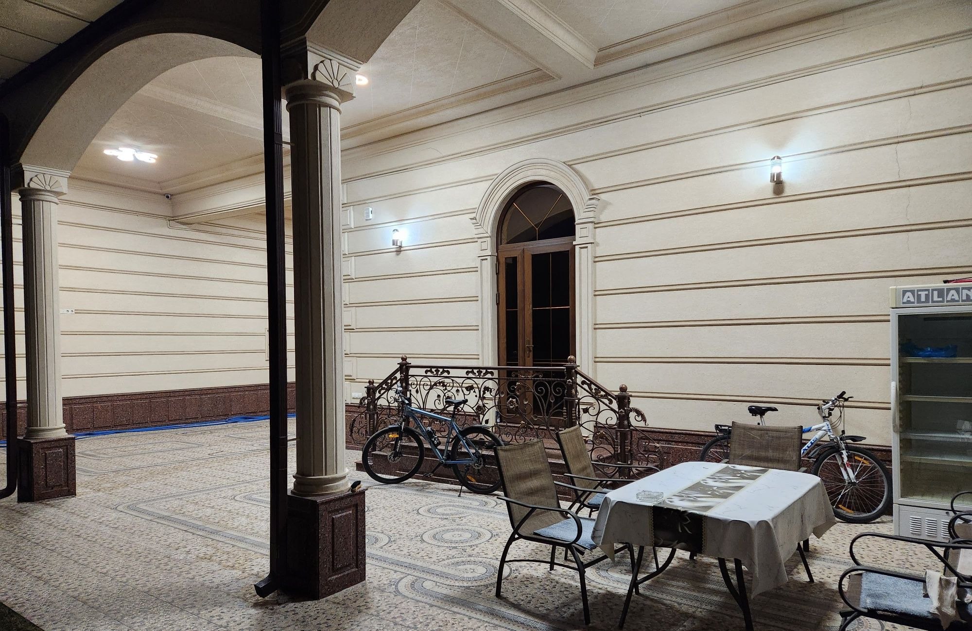 Sotiladi 8 xonali hovli · Uchtepa — surat 4
