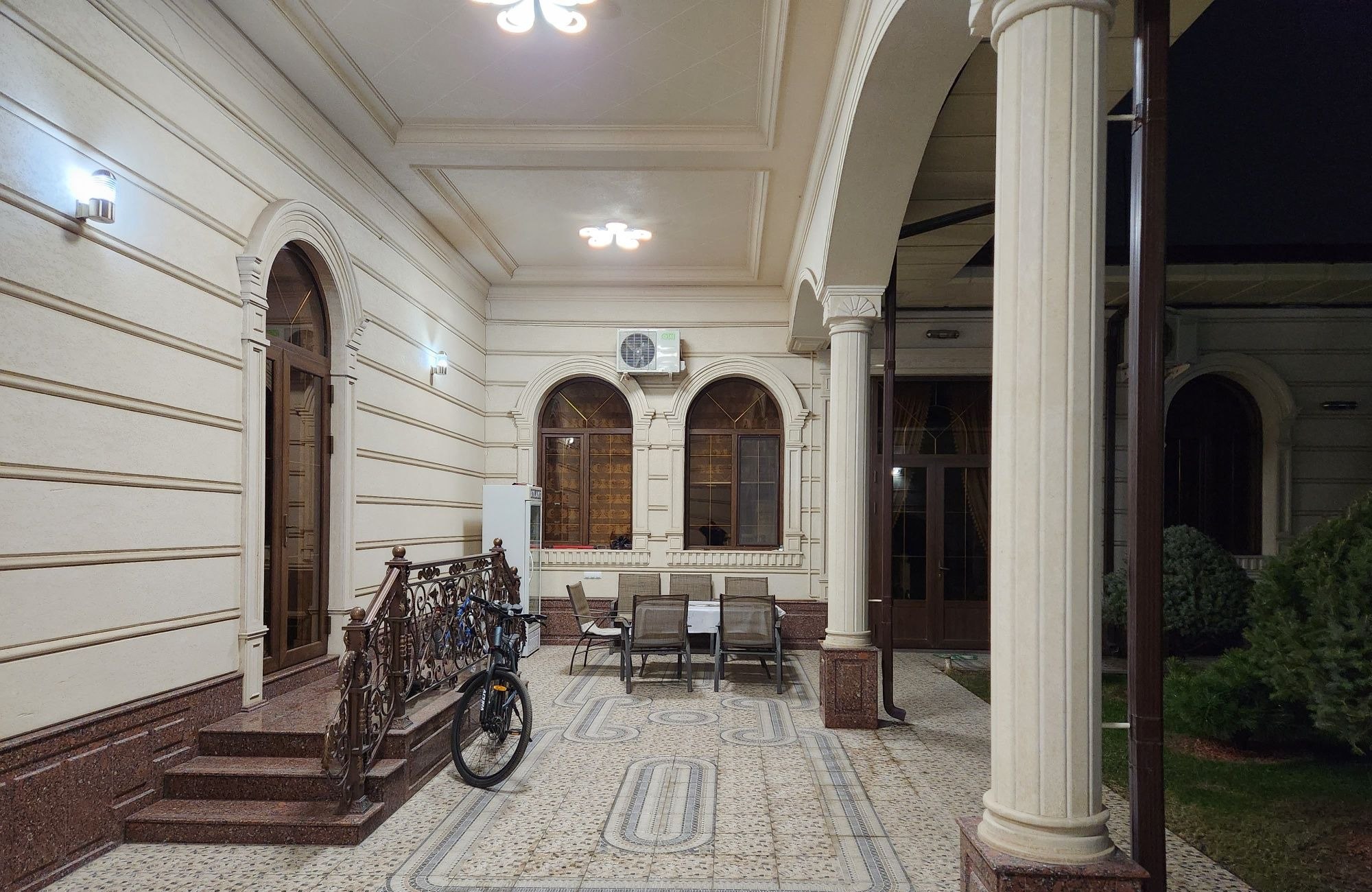 Sotiladi 8 xonali hovli · Uchtepa — surat 7