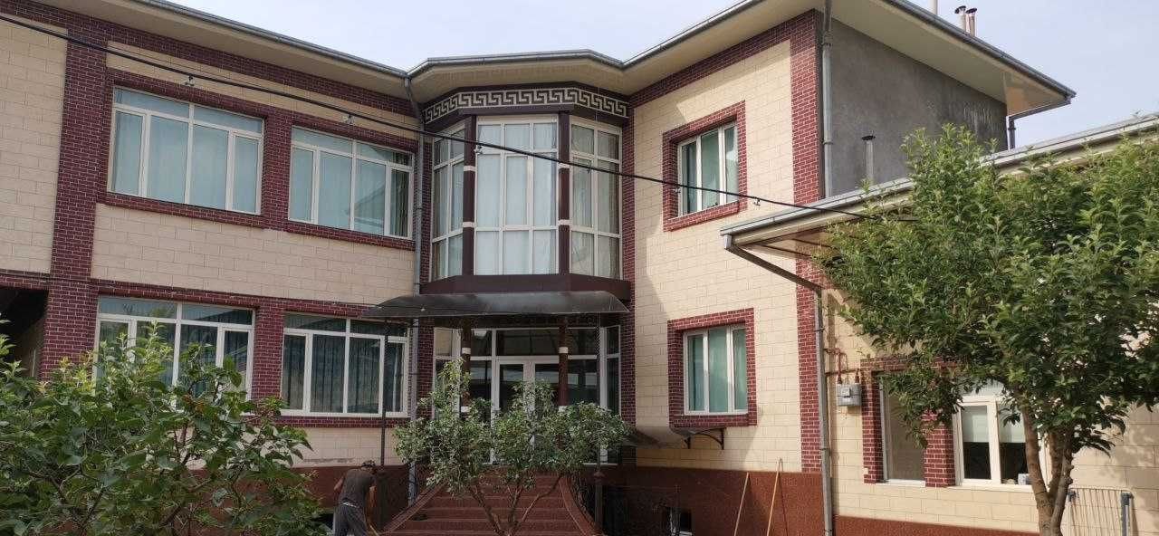 Sotiladi 4 xonali hovli, 200 m² · Yunusobod — surat 2