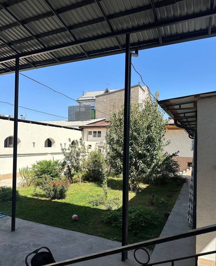 Sotiladi 8 xonali hovli, 480 m² · Yunusobod — surat 1