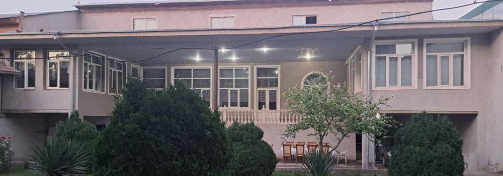 For sale 16-room house, 10.5 m² · Almazar — photo 1