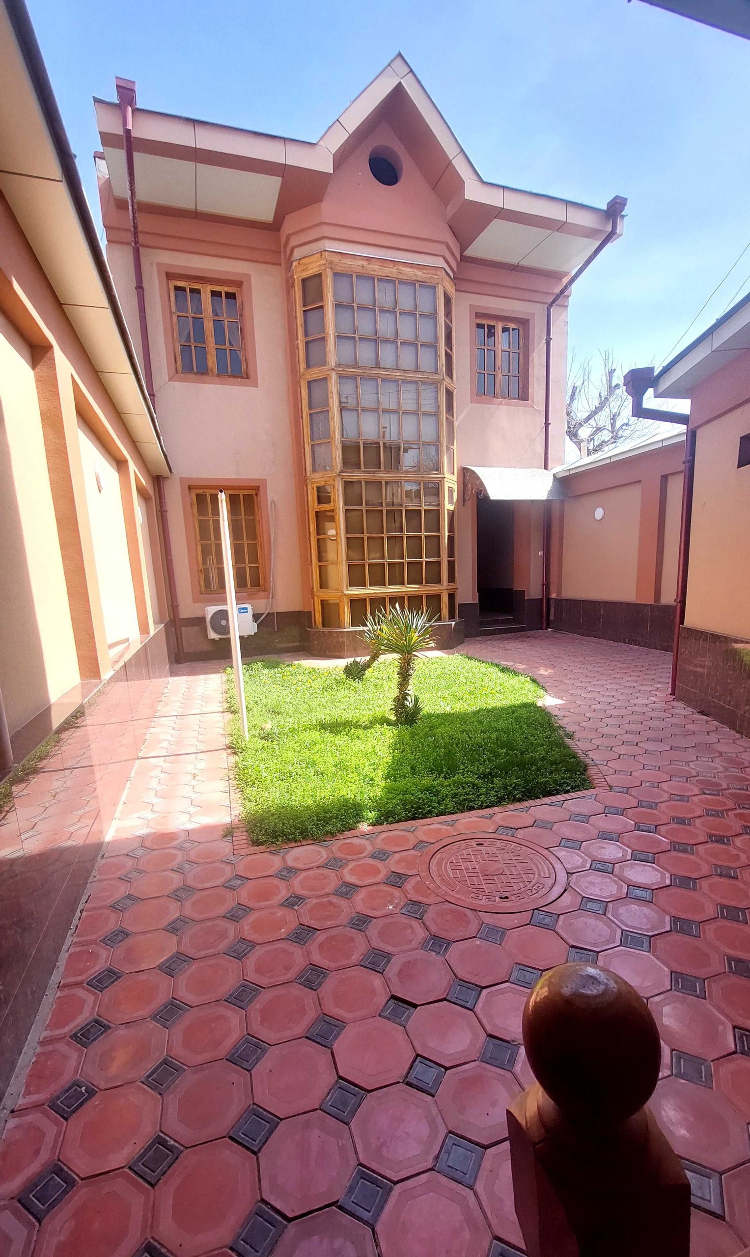 For sale 8-room house · Almazar — photo 1