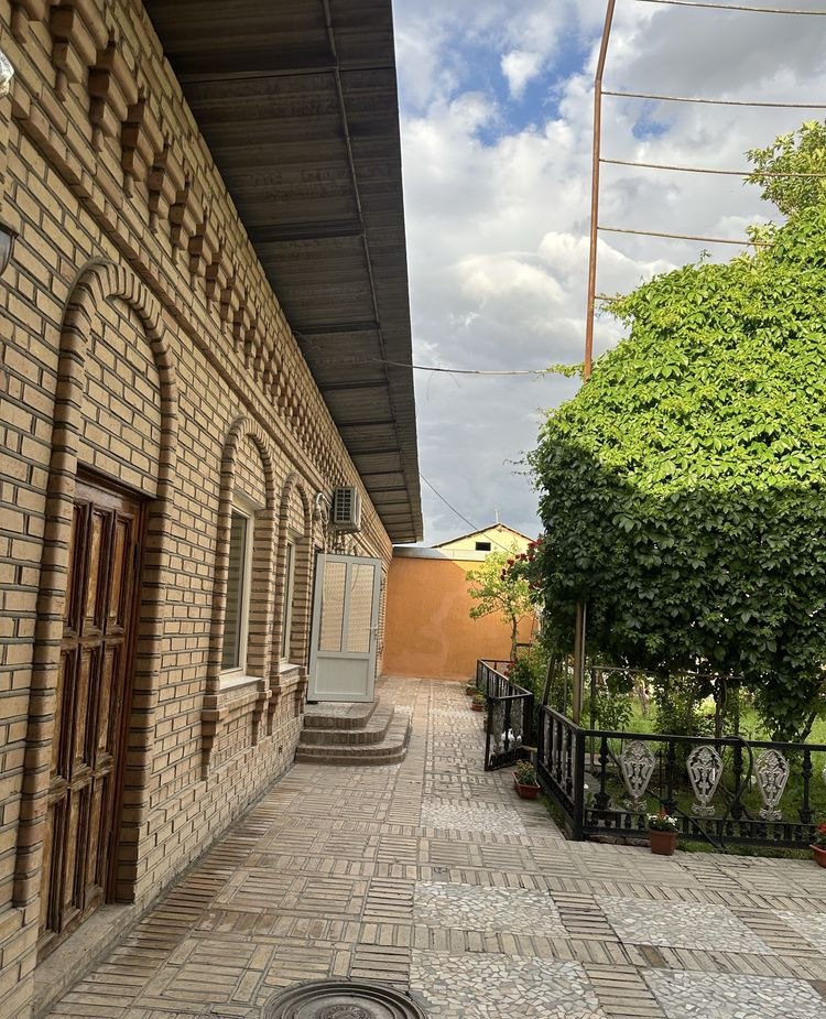 For sale 15-room house, 1 m² · Yashnabad — photo 4