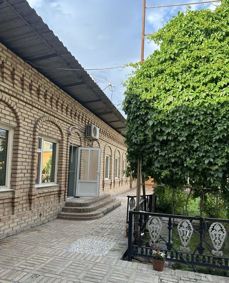 For sale 15-room house, 1 m² · Yashnabad — photo 8