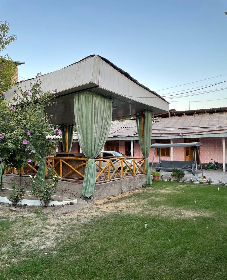 For sale 4-room house, 290 m² · Almazar — photo 4