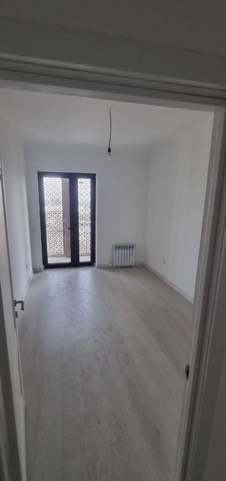 Sotiladi 3 xonali xonadon, 73 m² · Yakkasaroy — surat 2