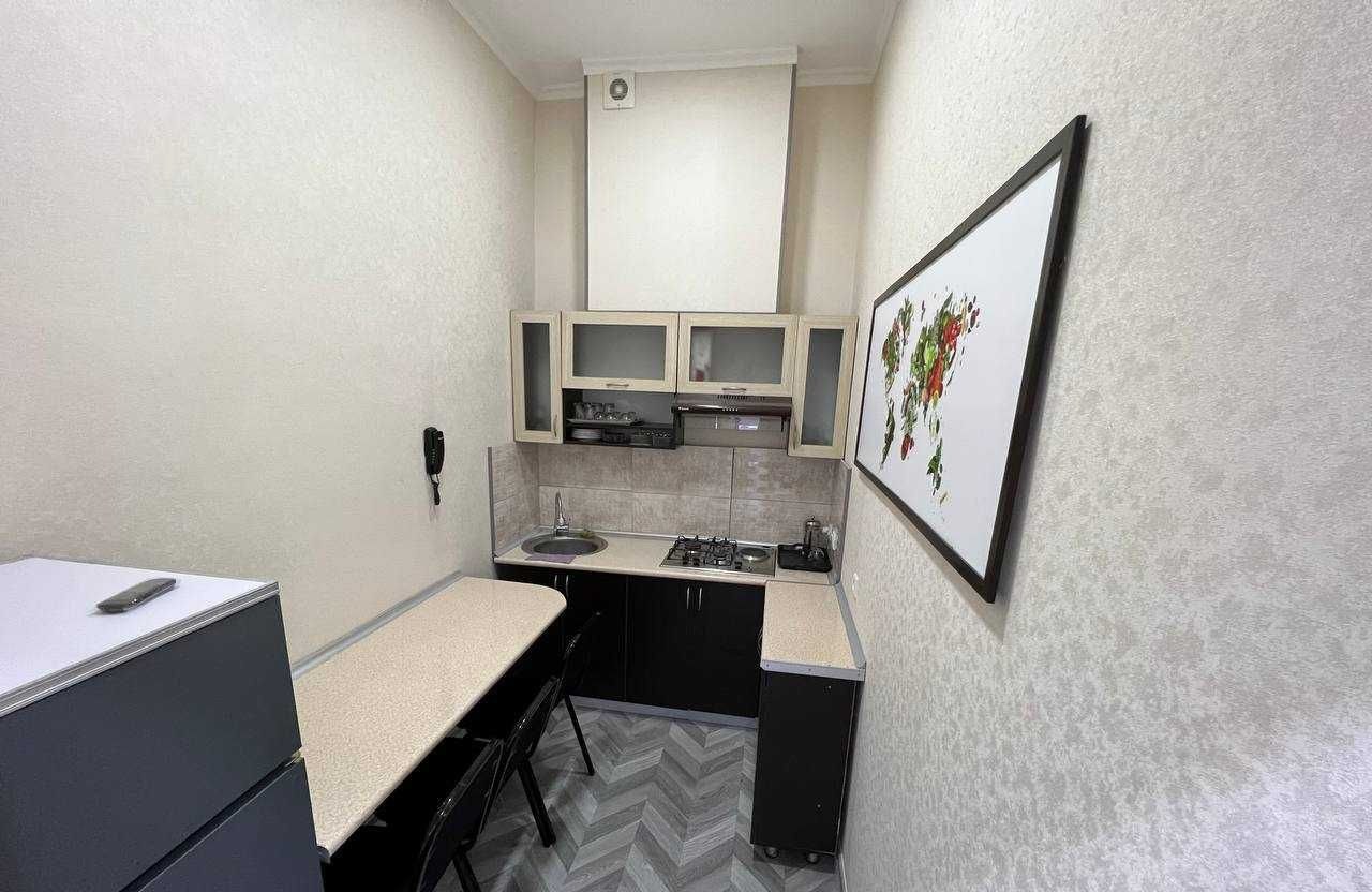 Sotiladi tijorat binosi, 354 m² · Yakkasaroy — surat 10