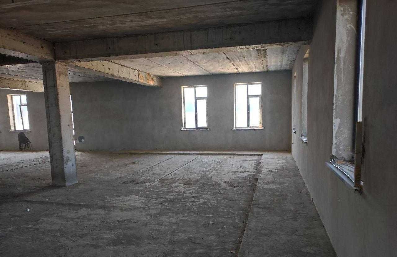 Sotiladi tijorat binosi, 422 m² · Yashnobod — surat 3