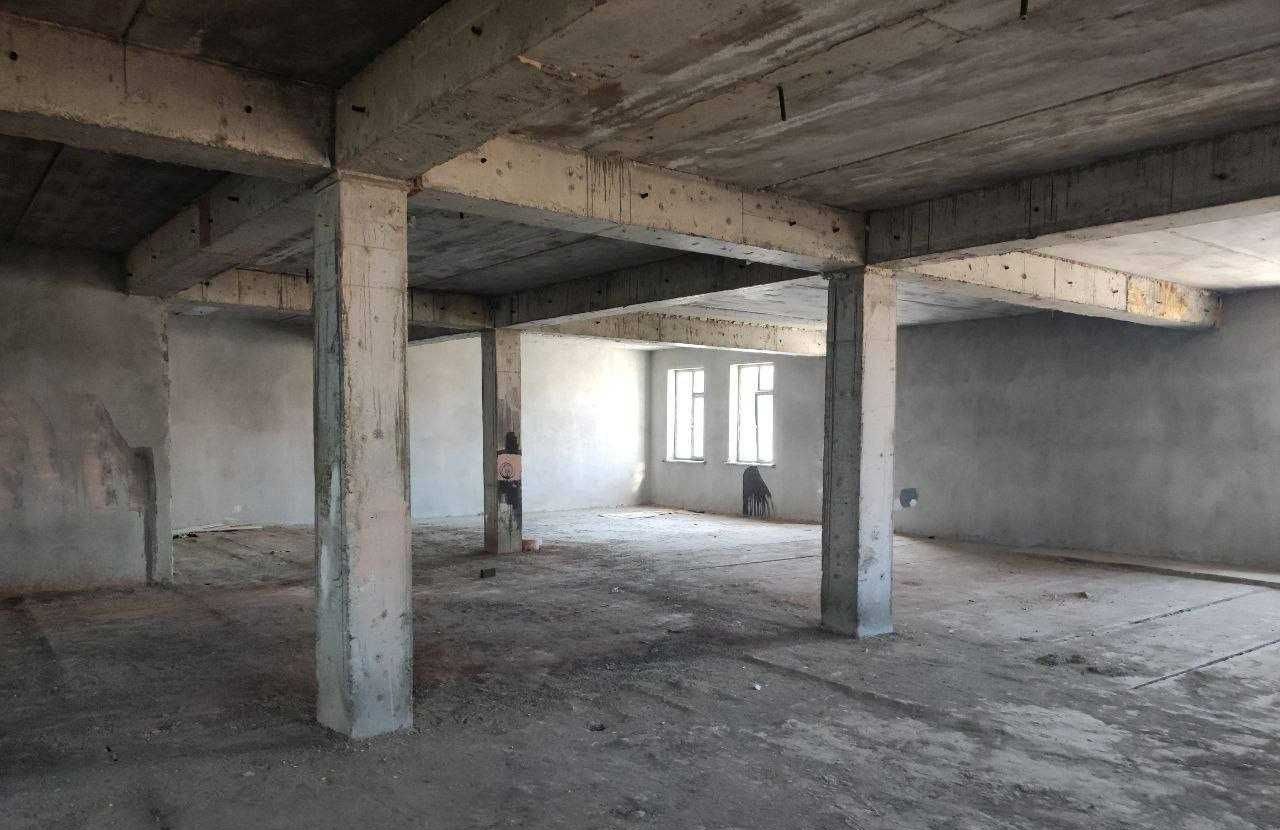 Sotiladi tijorat binosi, 422 m² · Yashnobod — surat 2
