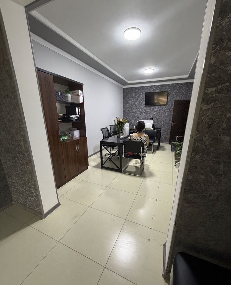 Sotiladi tijorat binosi, 52 m² · Olmazor — surat 2